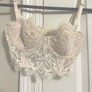 Beautiful white lace corset from Victoria’s Secret! Worn once! Size 32C.